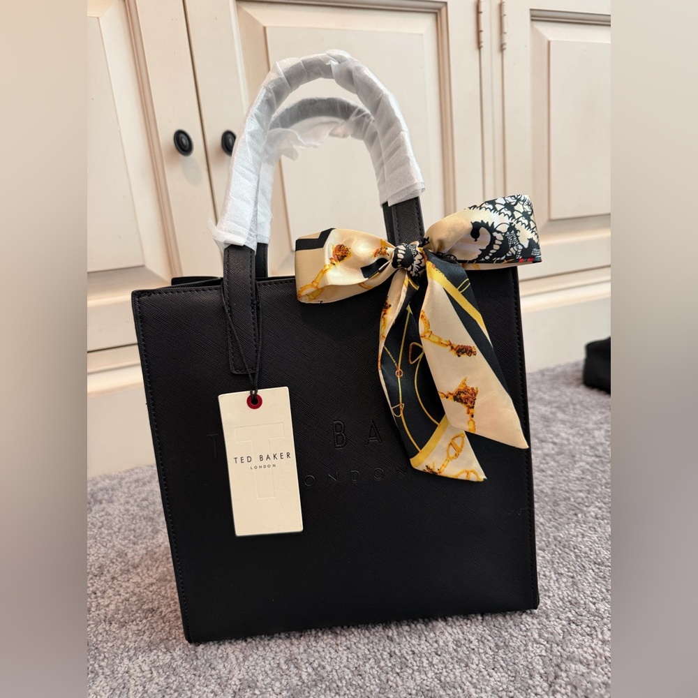 Ted Baker LONDON the Icon Mini Tote NWT - Picture 1 of 11